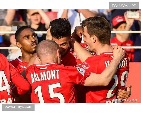 佩莱格里尼战术升级引领攻防均衡，球队树立联赛新标杆