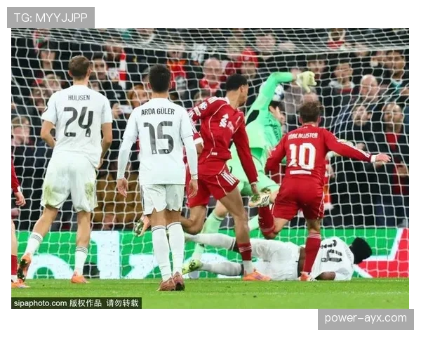 曼联防线再受考验 滕哈赫战术布局引发新一轮争议