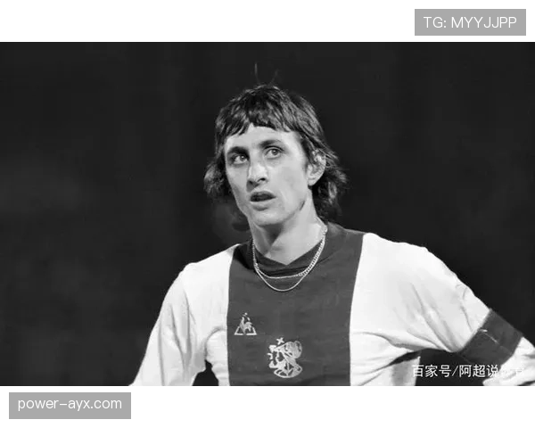 克鲁伊夫经典对决重现绿茵,巅峰时刻点燃足球记忆 克鲁伊夫经典对决重现绿茵,巅峰时刻点燃足球记忆