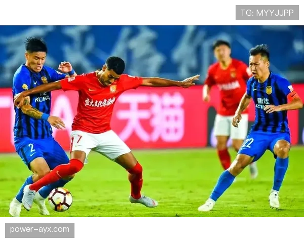 中超转会市场火热，自由球员成各队争抢焦点